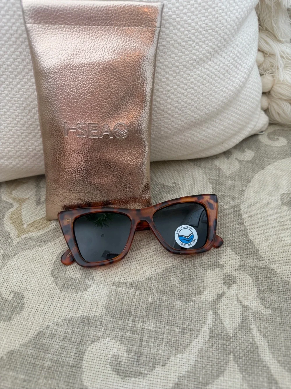 I Sea sunglasses Ashbury style